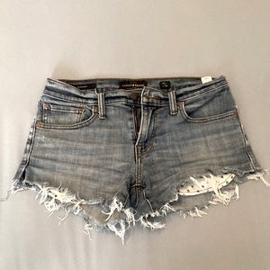 LUCKY 🍀 Distressed Jean Shorts